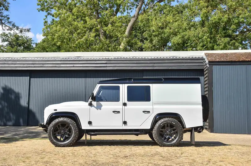 2015 Land Rover Defender 110 Utility 2.2-litre #001 GYRO Edi-Sold