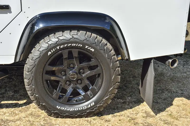 2015 Land Rover Defender 110 Utility 2.2-litre #001 GYRO Edi-Sold