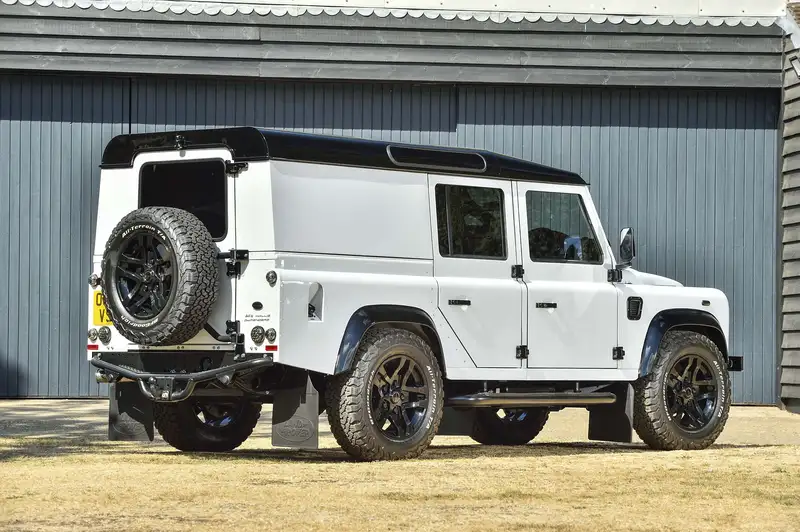 2015 Land Rover Defender 110 Utility 2.2-litre #001 GYRO Edi-Sold