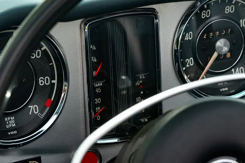 1969 Mercedes-Benz 280SL Pagoda (W113)-Sold