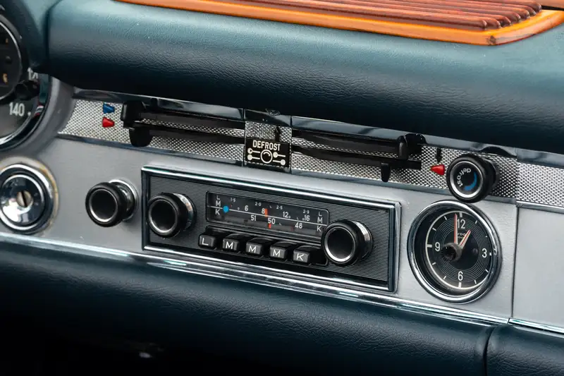 1969 Mercedes-Benz 280SL Pagoda (W113)-Sold