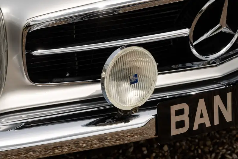 1969 Mercedes-Benz 280SL Pagoda (W113)-Sold