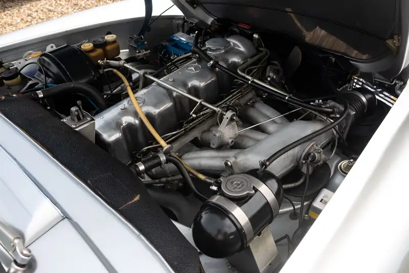 1969 Mercedes-Benz 280SL Pagoda (W113)-Sold