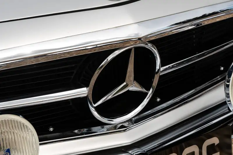 1969 Mercedes-Benz 280SL Pagoda (W113)-Sold