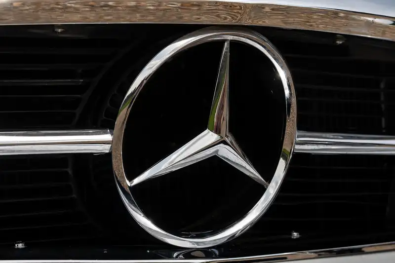 1969 Mercedes-Benz 280SL Pagoda (W113)-Sold