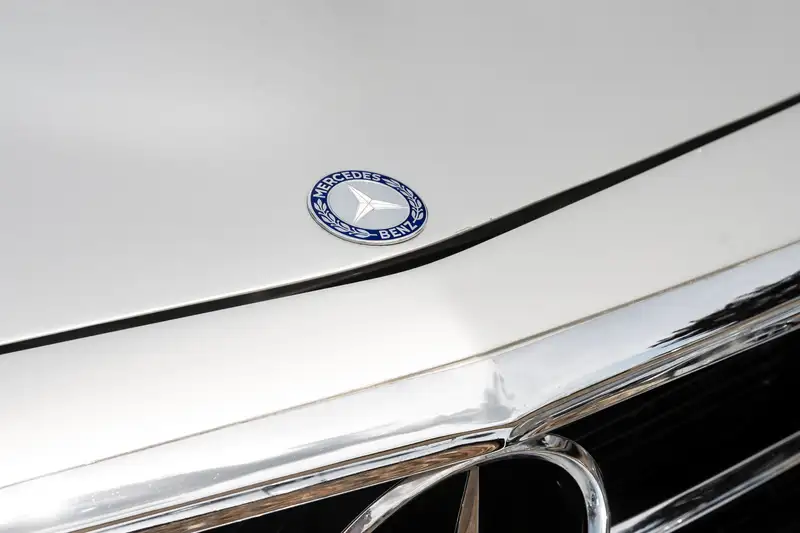 1969 Mercedes-Benz 280SL Pagoda (W113)-Sold