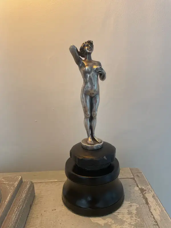 A Rare 'Erotique' Mascot by E.Soukanech, France Circa 1920s-For Sale
