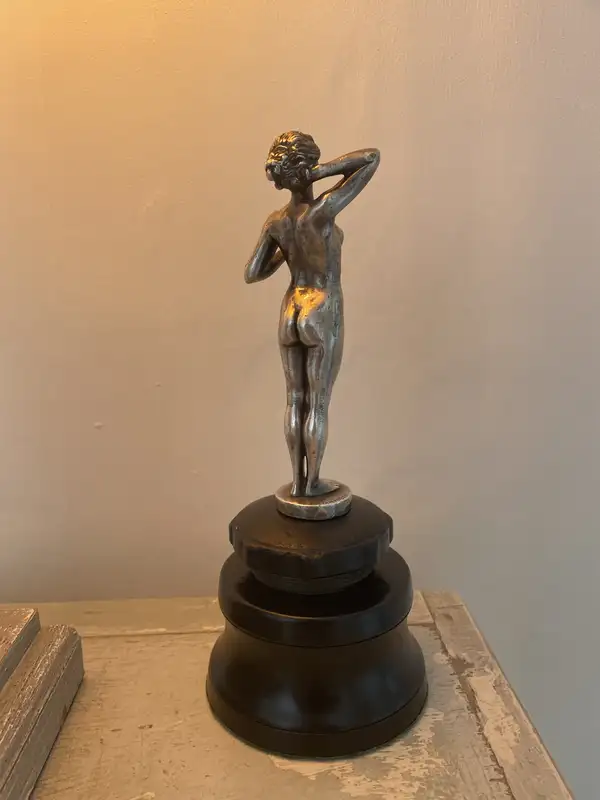 A Rare 'Erotique' Mascot by E.Soukanech, France Circa 1920s-For Sale