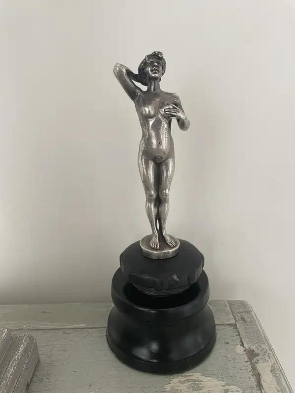 A Rare 'Erotique' Mascot by E.Soukanech, France Circa 1920s-For Sale