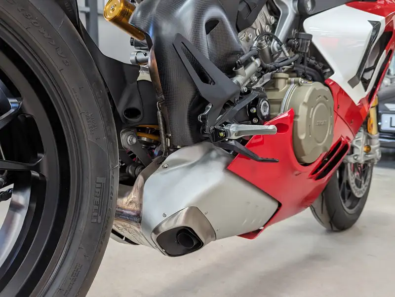 2023 Ducati Panigale V4R 998cc-For Sale
