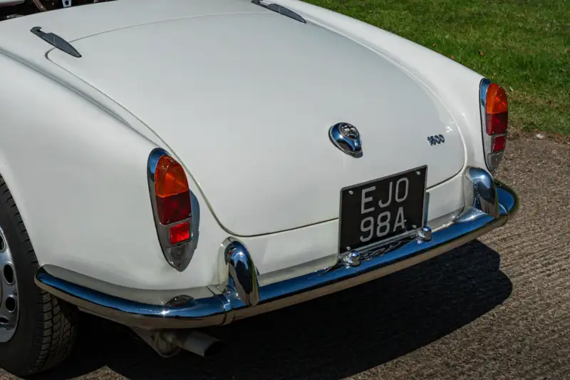 1963 Alfa Romeo Giulia Spider 1600-Sold