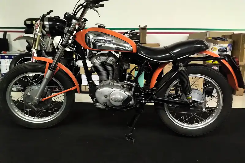 1971 Ducati Scrambler 350 340cc-Sold