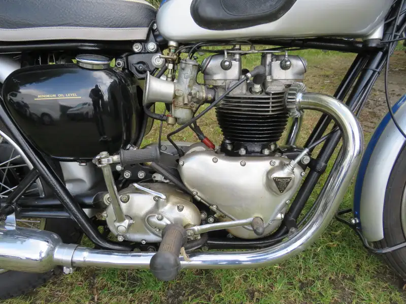 1961 Triumph T120 Bonneville 649cc-Sold