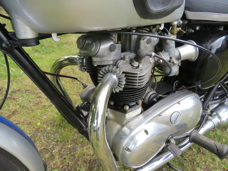 1961 Triumph T120 Bonneville 649cc-Sold