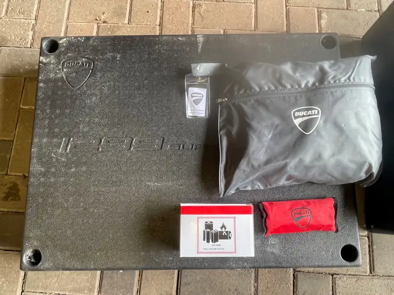 2017 Ducati 1299 Superleggera 1,285cc-Sold