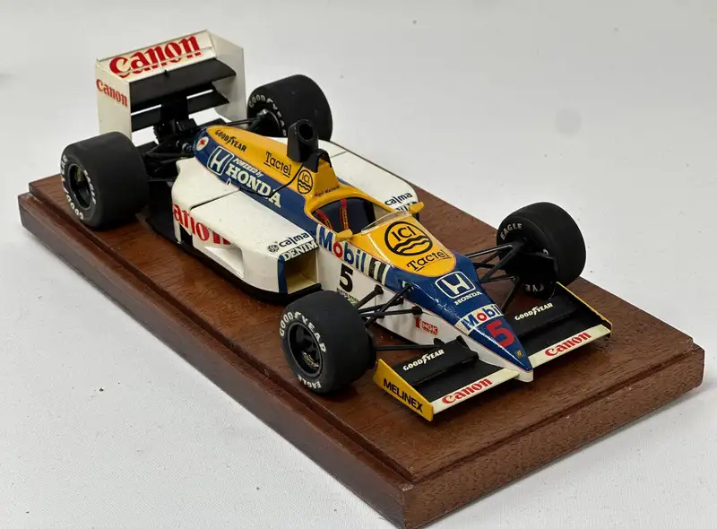 Hand-Made Model of Nigel Mansell's 1986 British GP-Winning W-For Sale