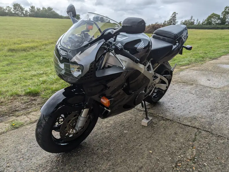 1997 Honda CBR900RR SC33 Fireblade 919cc-Sold