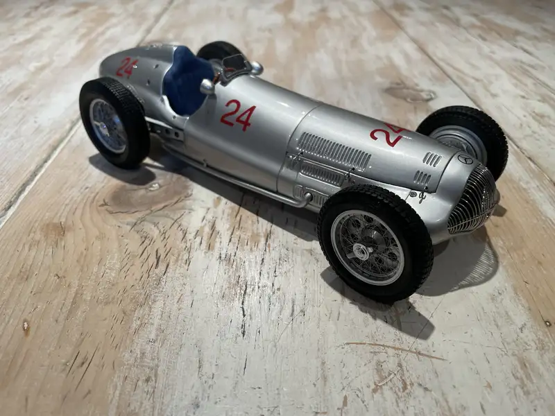 Highly Detailed CMC 1:18th Scale 1938 Mercedes Benz W154 #24-For Sale