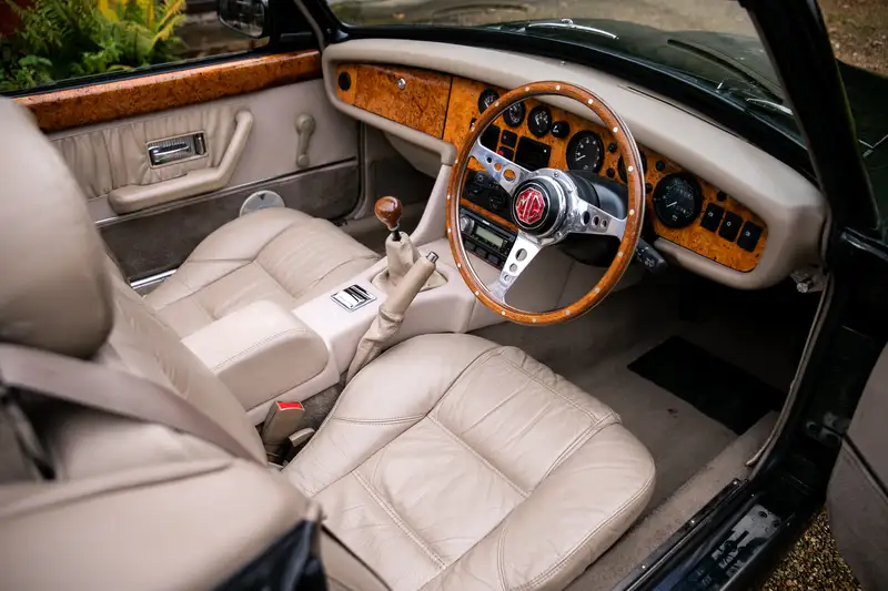1995 MG RV8-Sold
