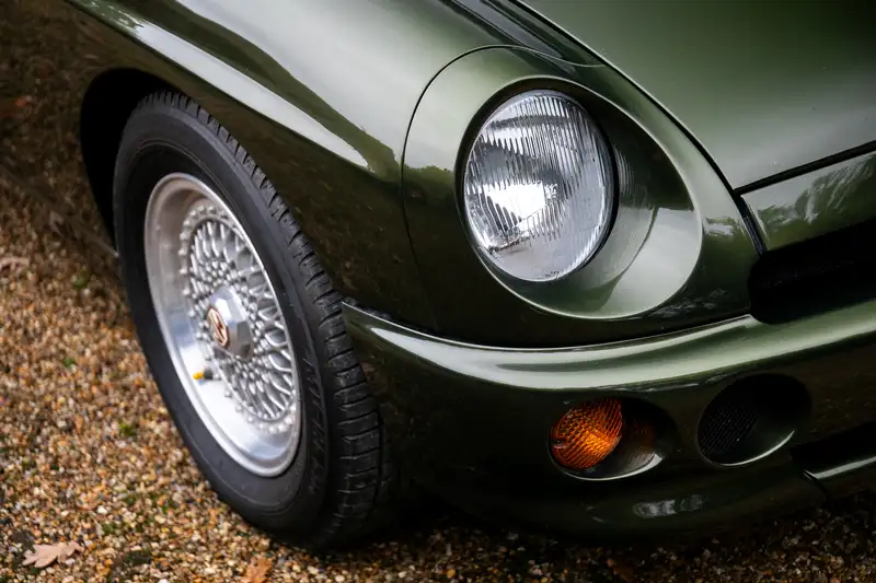 1995 MG RV8-Sold