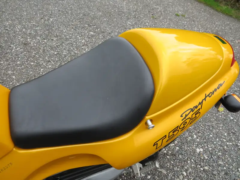 1997 Triumph T595 Daytona 955cc-Sold
