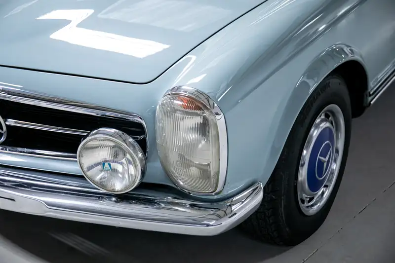 1966 Mercedes-Benz 230SL Pagoda-Sold