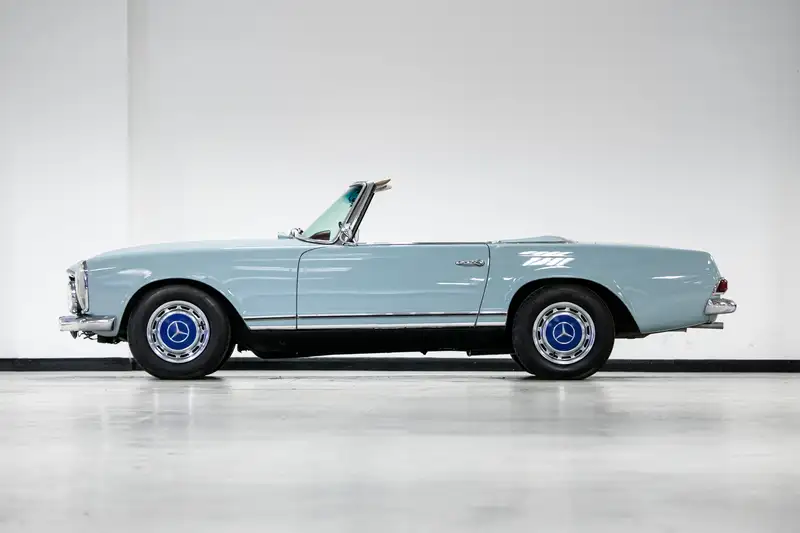 1966 Mercedes-Benz 230SL Pagoda-Sold