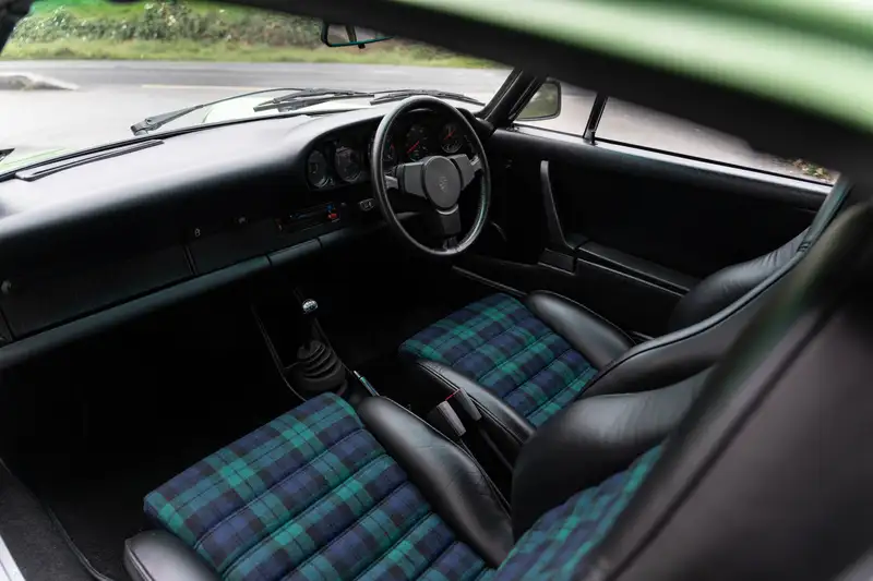 1975 Porsche 911 3.0 Carrera Coupé-Sold