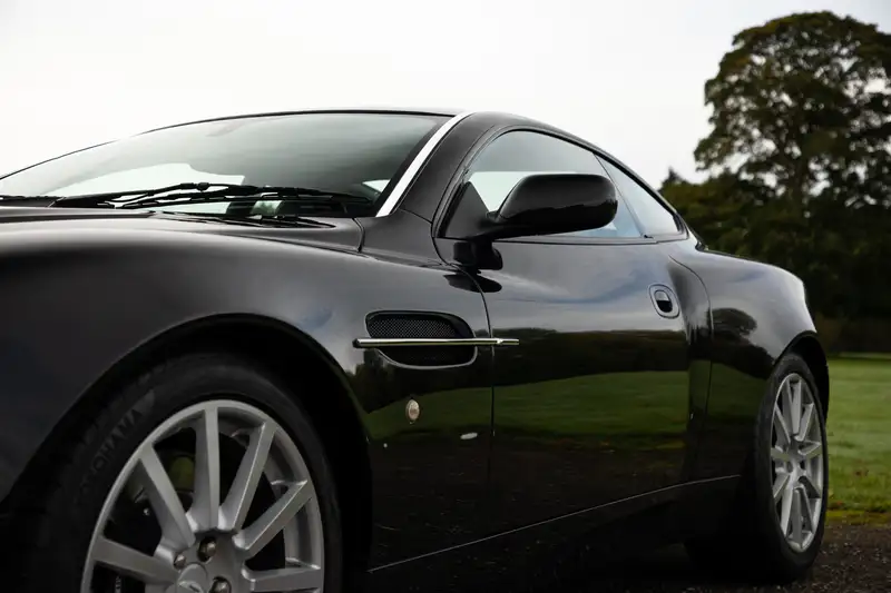 2005 Aston Martin Vanquish S-Sold