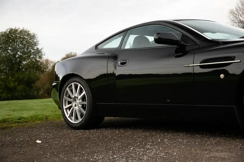 2005 Aston Martin Vanquish S-Sold