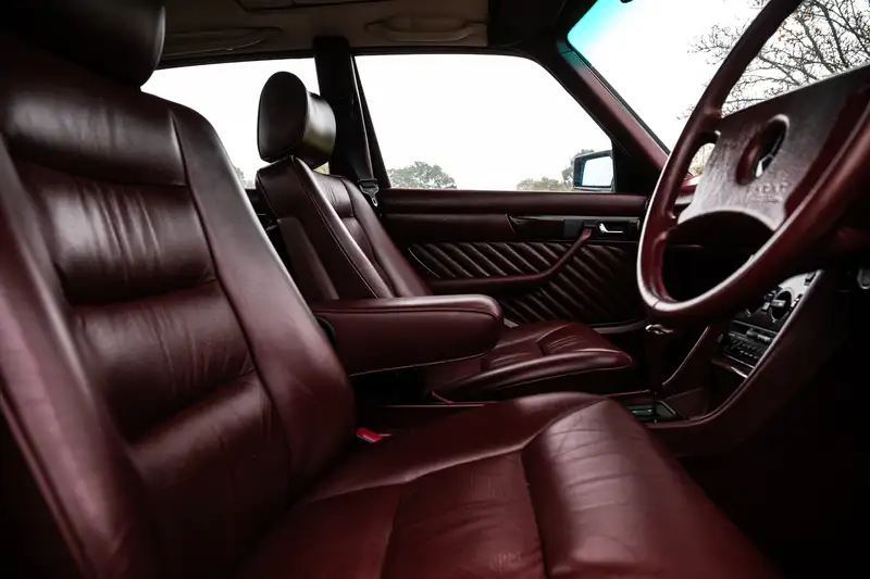 1990 Mercedes-Benz 300 SE (W126) Carat by Duchatelet -Sold