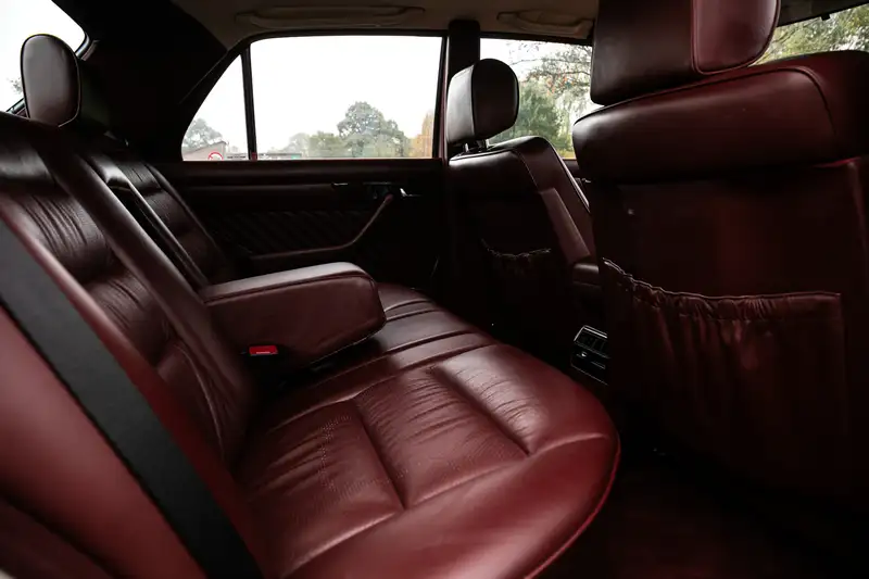 1990 Mercedes-Benz 300 SE (W126) Carat by Duchatelet -Sold