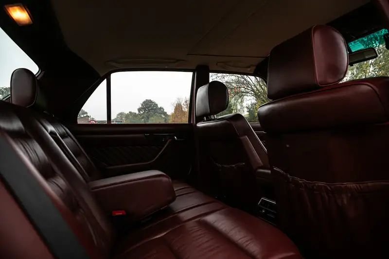 1990 Mercedes-Benz 300 SE (W126) Carat by Duchatelet -Sold
