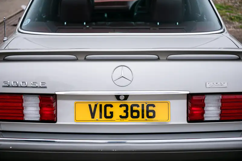 1990 Mercedes-Benz 300 SE (W126) Carat by Duchatelet -Sold