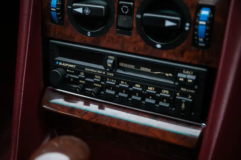 1990 Mercedes-Benz 300 SE (W126) Carat by Duchatelet -Sold