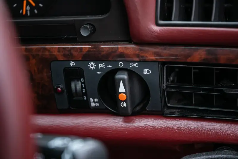 1990 Mercedes-Benz 300 SE (W126) Carat by Duchatelet -Sold