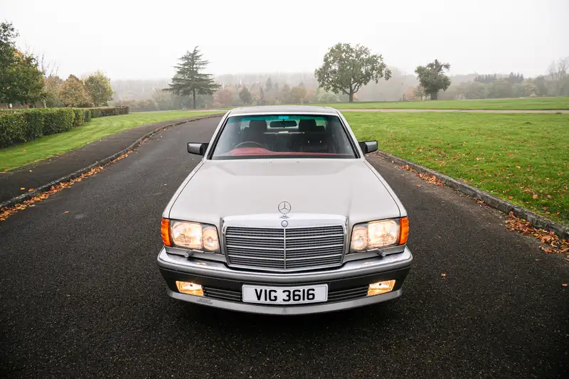 1990 Mercedes-Benz 300 SE (W126) Carat by Duchatelet -Sold
