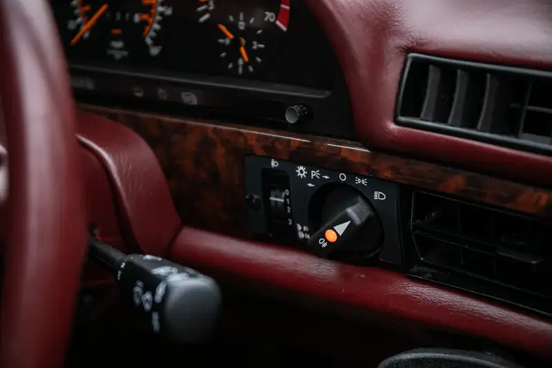 1990 Mercedes-Benz 300 SE (W126) Carat by Duchatelet -Sold