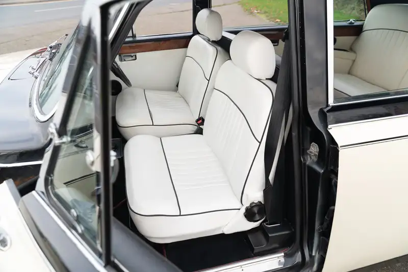 1985 Daimler DS420 Limousine-Sold