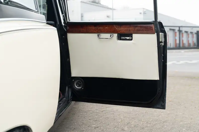 1985 Daimler DS420 Limousine-Sold