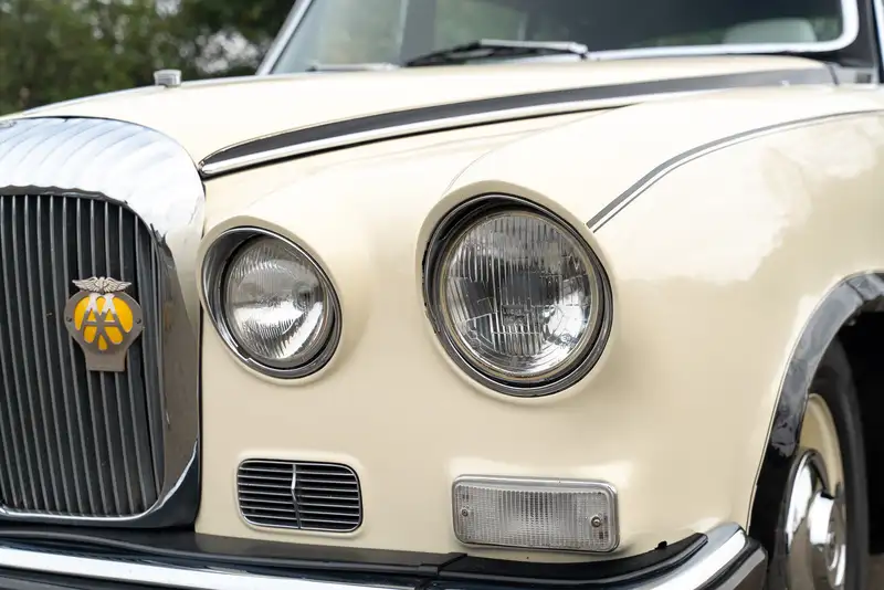 1985 Daimler DS420 Limousine-Sold