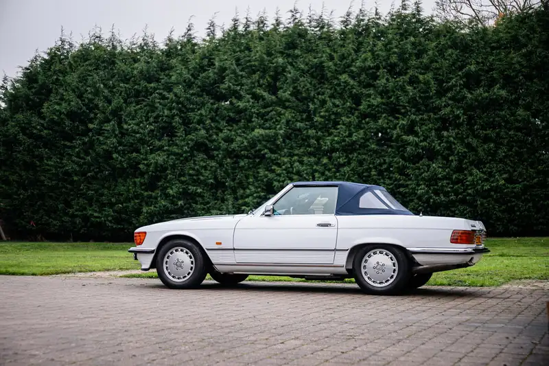 1987 Mercedes-Benz 300 SL (R107)-Sold