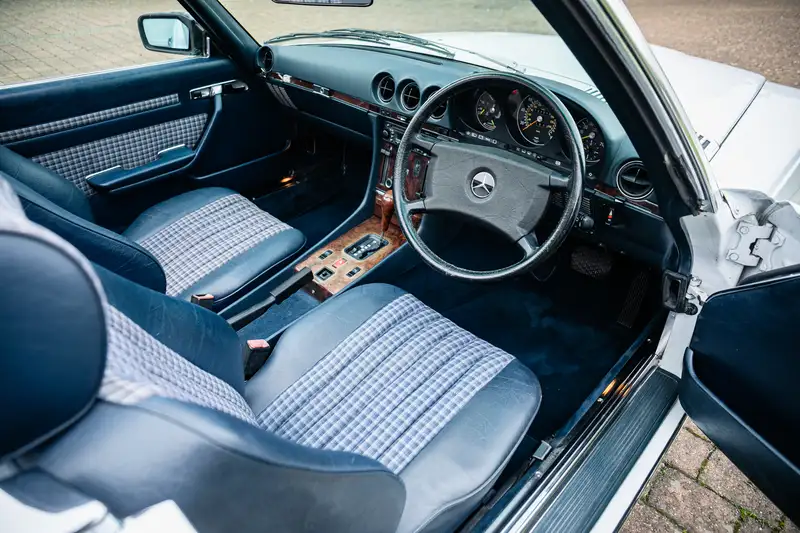 1987 Mercedes-Benz 300 SL (R107)-Sold