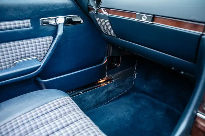 1987 Mercedes-Benz 300 SL (R107)-Sold