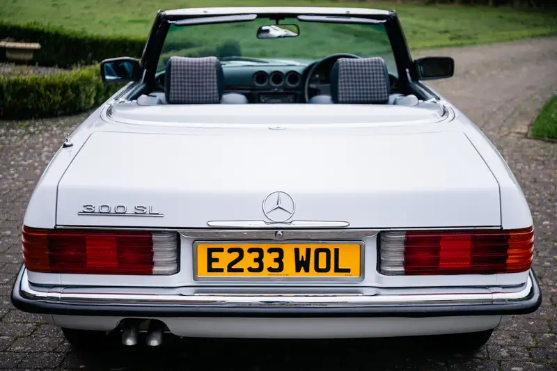 1987 Mercedes-Benz 300 SL (R107)-Sold