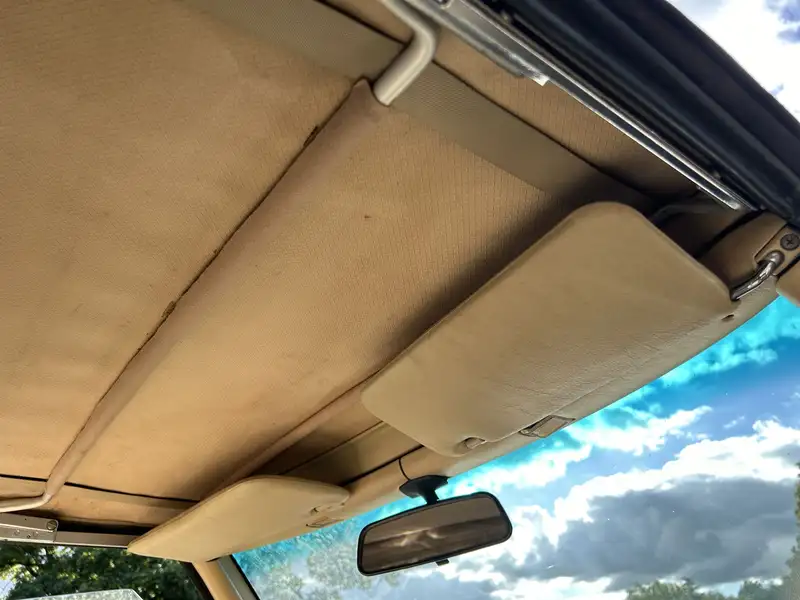 1987 Mercedes-Benz 300SL (R107)-For Sale