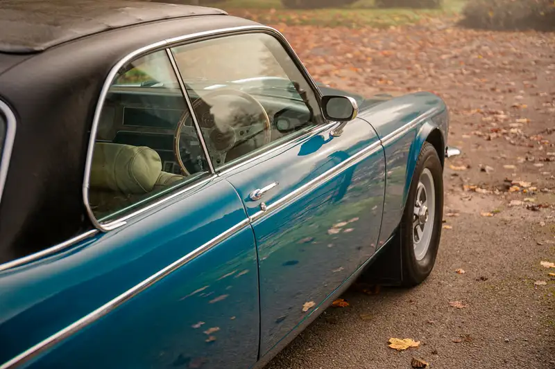 1976 Daimler Double-Six Coupé (Manual)-Sold