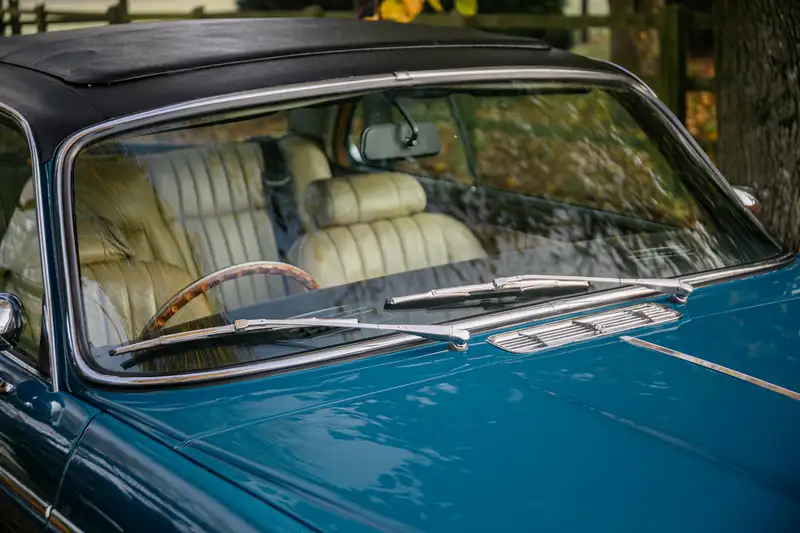 1976 Daimler Double-Six Coupé (Manual)-Sold