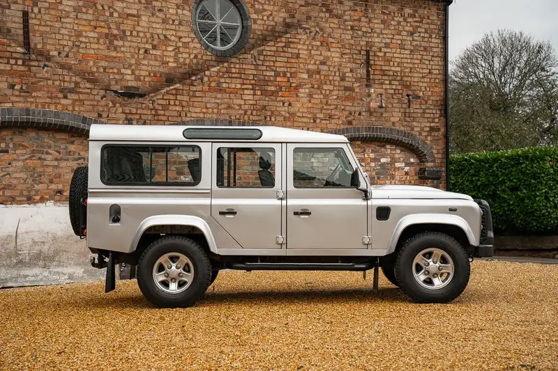 2015 Land Rover Defender 110 XS Station Wagon-Sold