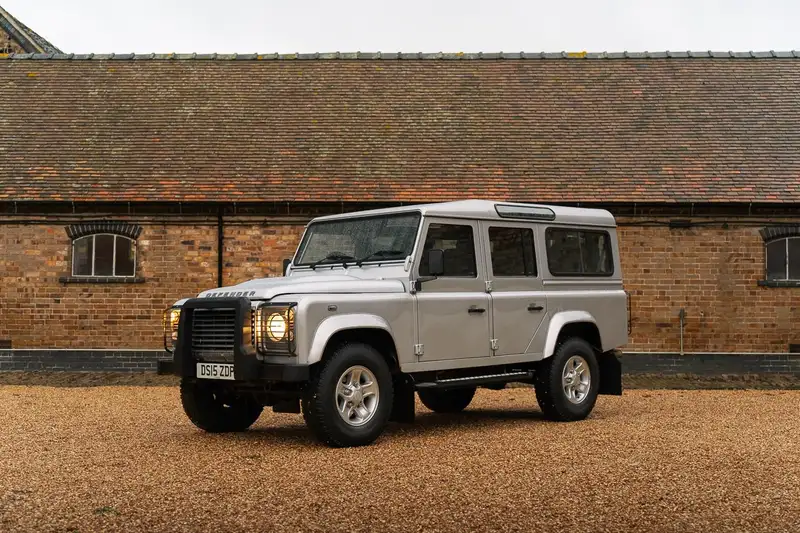 2015 Land Rover Defender 110 XS Station Wagon-Sold